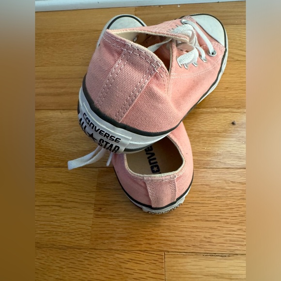 Converse - Picture 3 of 3